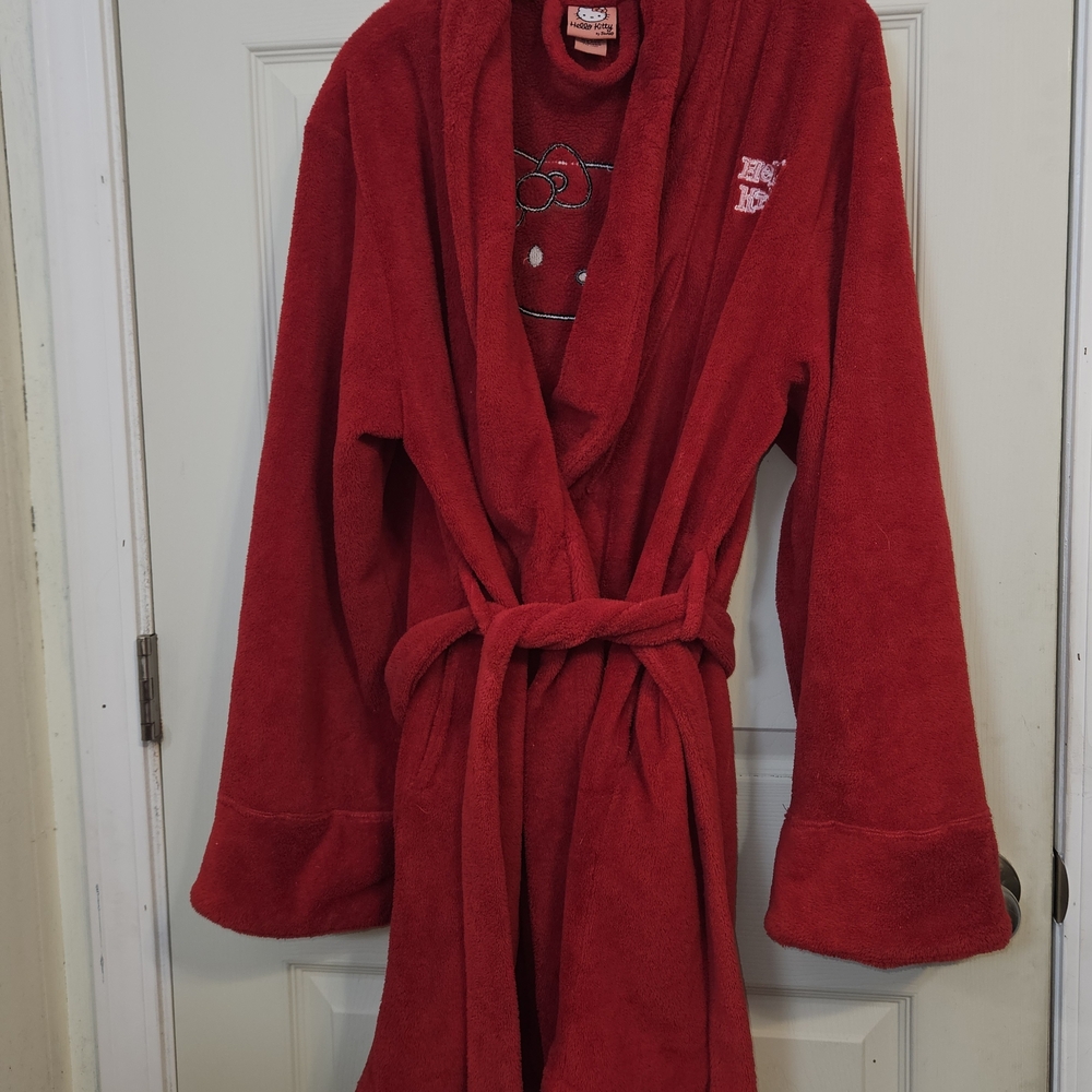 Hello Kitty Red Robe - Picture 6 of 7